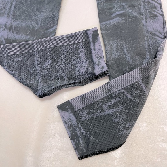 lululemon ebb to street tight leggings in wash - Picture 11 of 12